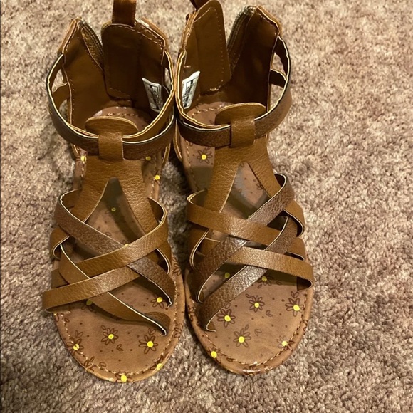 Carter’s Sandals Bundle - Picture 4 of 9